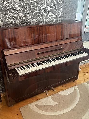 gitara sim: Belarus upright pianino - Marka/model: “Belarus” (upright pianino) - — 1