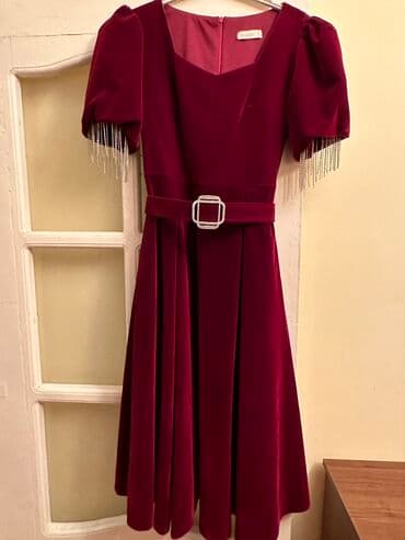 Sadece 1 defe geyinilib yeni tam yeni veziyyetdedir. Çox sade, zerif lalafo.az -da Sadece 1 defe geyinilib yeni tam yeni veziyyetdedir. Çox sade, zerif