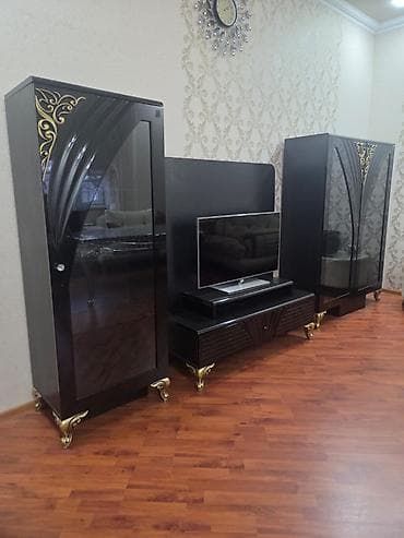 komod satilir: Komod,tv altlığı dəsti TƏCİLİ SATILIR deyə qiymət razılaşmaq olar — 2