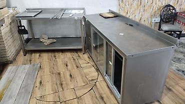 kirayə kafe və restoranlar: Arendaya verilir: Şüşə vitrinli, qapalı veranda/pavilion tipli ticarət — 10