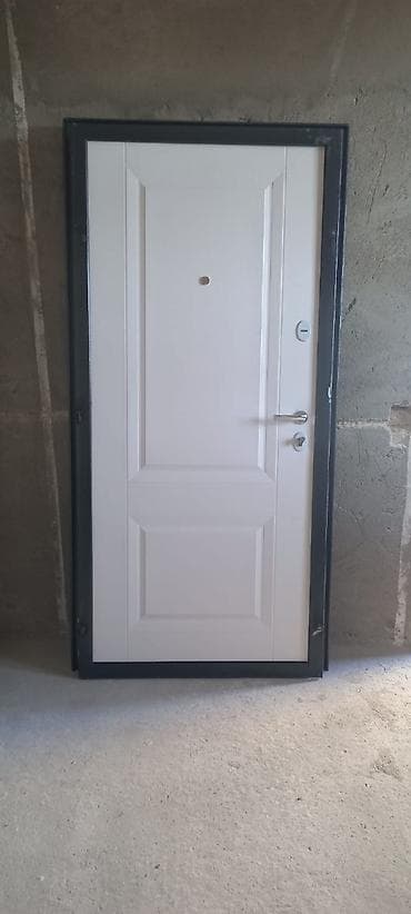 qapi ustu: Metal giriş qapısı - İkiüzlü dizayn: xarici tərəf tünd boz, müasir — 3