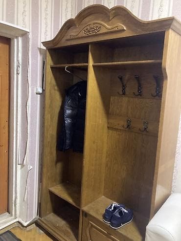 step deke: Klassik dizaynlı dəhliz üçün asılqanlı dolab - Material: təbii ağac — 2