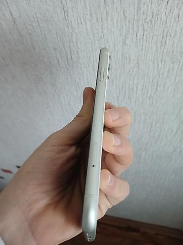 not 8 kabrolari: IPhone 11, Ağ, Face ID — 2