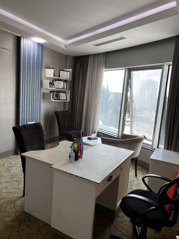 sumqayıt: Kirayə ofis. Həftənin 2,46 və bazar günü istifadə edilə bilər . Eyni — 8