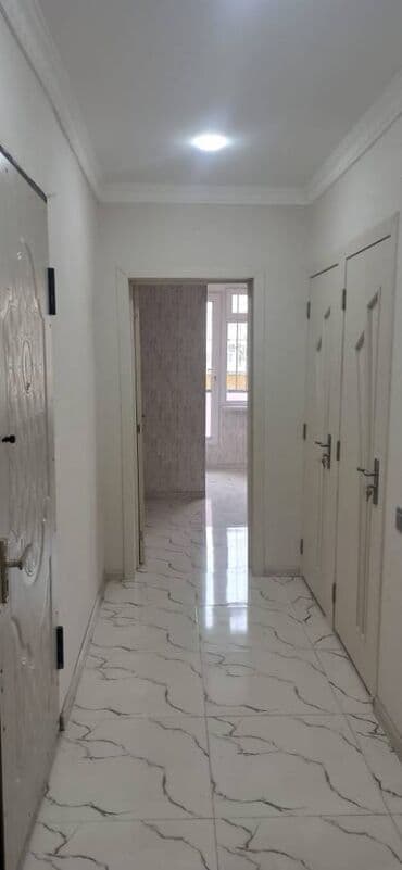 9 ci mikrorayon satilan evler: Bakı, 2 otaqlı, Köhnə tikili, m. Xalqlar Dostluğu, 40 kv. m — 3