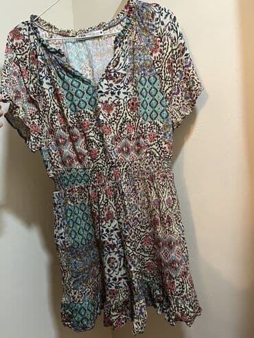 туфли новая не одевала не разу: Zara don. teze kimidir bir iki defe geyilib 
S razmer — 18