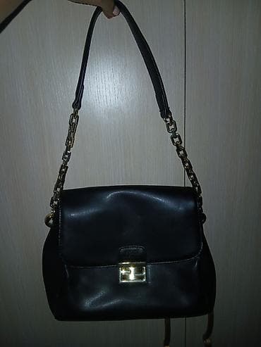 Çiyin çantası, Fendi