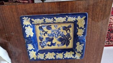 dekor güllər: Bir vaza, Farfor — 4