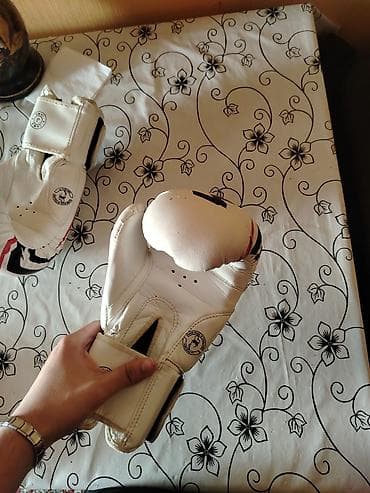 Musiqi alətləri: Venum boks əlcəkləri - Model: Venum “Professional” seriyası - Rəng — 3