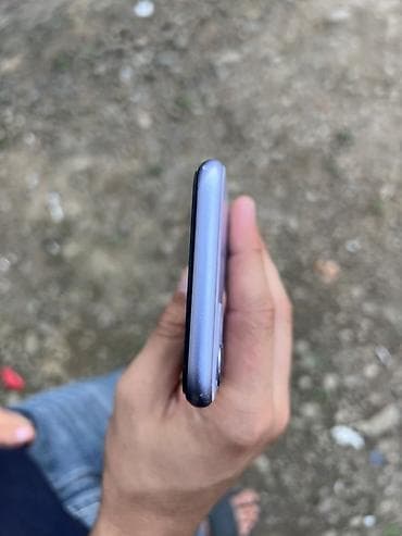 ayfon cin per page 40: IPhone 11, 128 GB, Face ID — 3