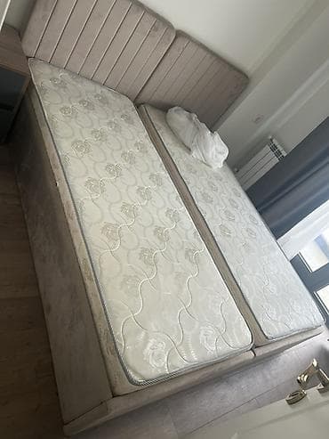 tek taxt: 2 təknəfərlik çarpayı, 2 tumba — 3