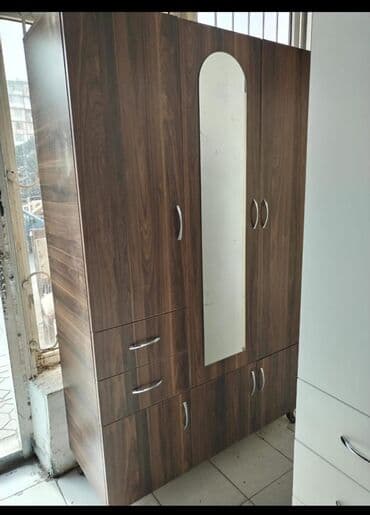 asilqan dolab: Açılan, 3 qapılı Düz dolab, Qarderob, paltar dolabı — 4