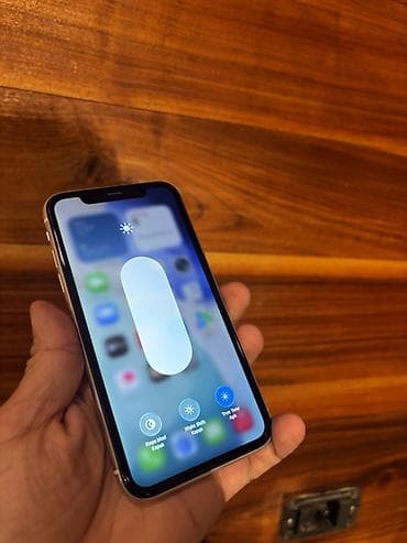 2 əl telefonlar: IPhone 11, 128 GB, Gümüşü, Simsiz şarj — 7