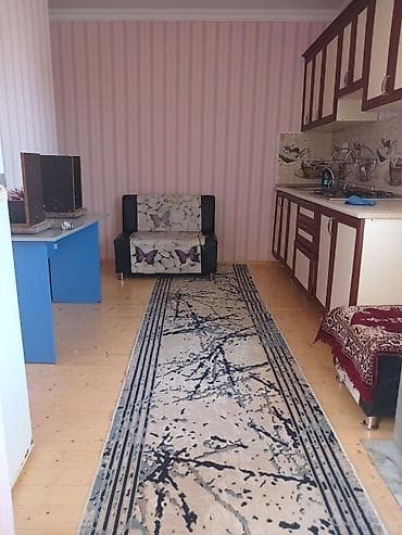 nzs ev kiraye: 2otaqli heyet evi ewyalari ile birge kiraye verilir.Aileye — 4