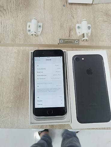 ipod classic 7: IPhone 7, 32 GB, Qara, Barmaq izi — 1
