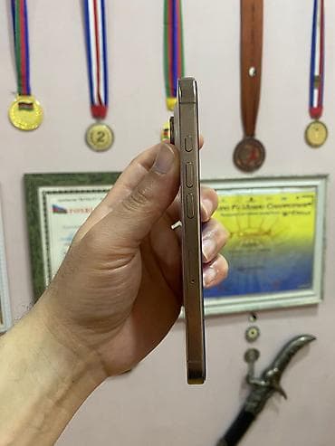 ikinci el iphone 5 s: IPhone 16 Pro, 128 GB, Desert Titanium — 6