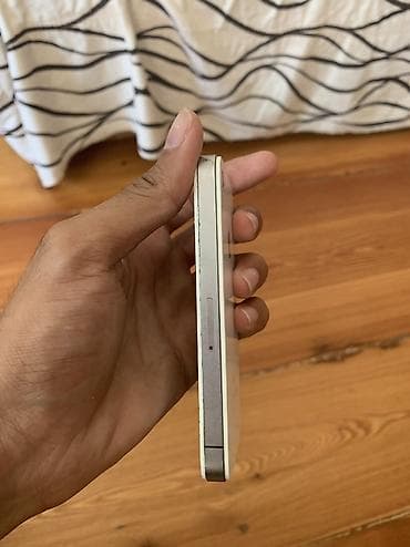 IPhone 4, 32 GB, Ağ, Qırıq — 3