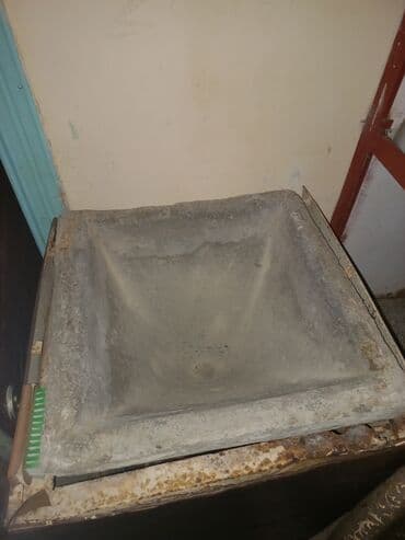 Beton yuma lavabosu - Material: tam beton/kəsək daş tərkibli, qalın