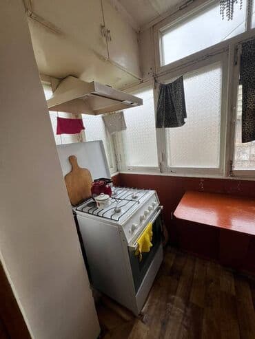 1 otaqlı kohnə tikili: Bakı, 2 otaqlı, Köhnə tikili, m. Elmlər Akademiyası, 35 kv. m — 9