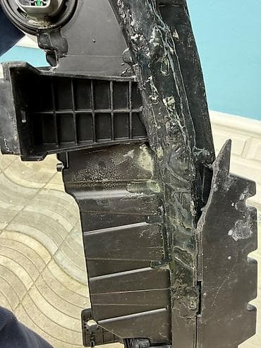 06 kuzasi: Məhsul: Ön bamper üçün alt dekorativ panel/örtük (LED-li xrom xəttli — 2