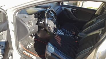 chevrolet malibu qiymeti: Hyundai Elantra: 1.8 l | 2011 il Sedan — 5