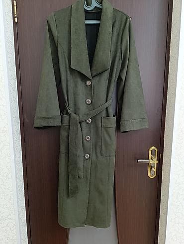 Zeytun-yaşıl rəngdə mabuk qadın plaş - Kəmərli model: beldə çıxarıla