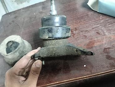 Motonəqliyyat: Leksuz RX 300 matorun Arxa padusqasi islenmisdi yaxsi vezyetdedi — 1