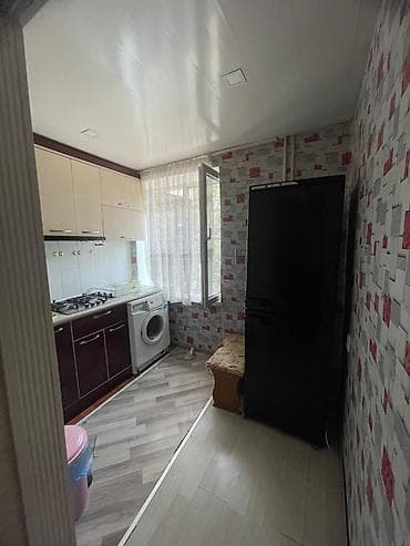 sarayda satilan evler: Yasamal rayonu, Elmlər metrosu yaxınlığı, BDU-nun yanında, köhnə — 9