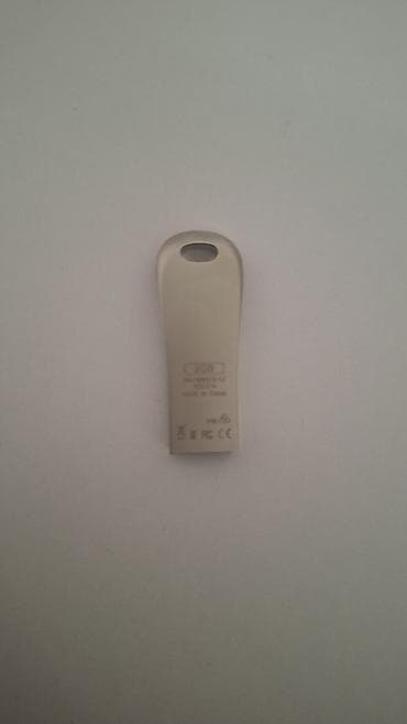 iphone 16 adapter original: Flash kart SanDisk yeni alınıb heç istifadə olunmayıb, 2gb yaddaş — 1
