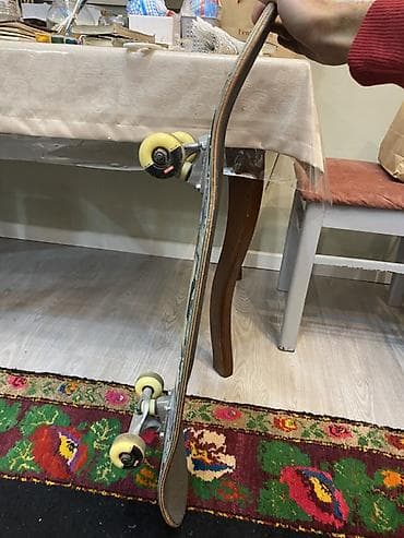 gitara sim: Skateboard – freestyle - Taxta: Klassik “popsicle” forma, 7 qat ağac — 3