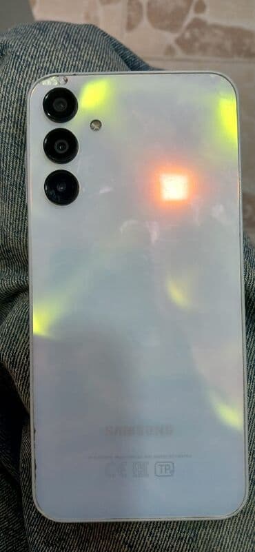 inci su: Samsung Galaxy A15, 128 GB, rəng - Ağ, İki sim kartlı — 4