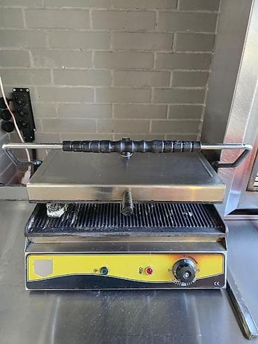 Dönər aparatları: Biz de satılık Döner biznesine aid her bir avadanliq falan var. En azi — 3