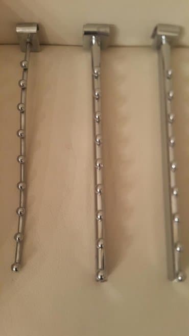 tarix vuran aparat: Вешалки хром.1 шт-20ман.3 шт.прикрепляются шурупами к стене или — 2