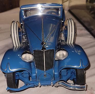 dəmir pullar: Kolleksiya üçün orijinal avtomobil modelləri.M 1/18 — 3