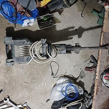 Məhsul: Bosch GSH 27 Professional elektrikli betonqıran (demolitor)