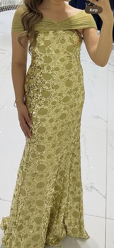 polis idman geyimi: Məhsul: Qızılı rəngdə ziyafət/libas - Model: Off-shoulder (açıq — 1