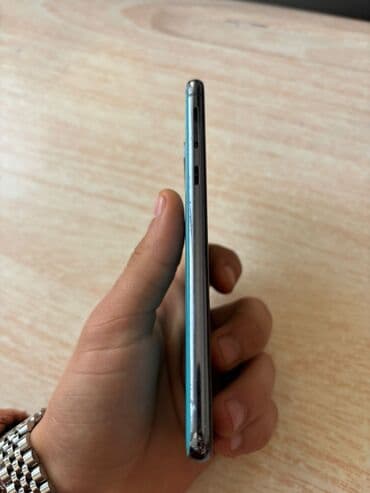 разбитый телефон fly: Samsung Galaxy S10e, rəng - Yaşıl, Qırıq — 5