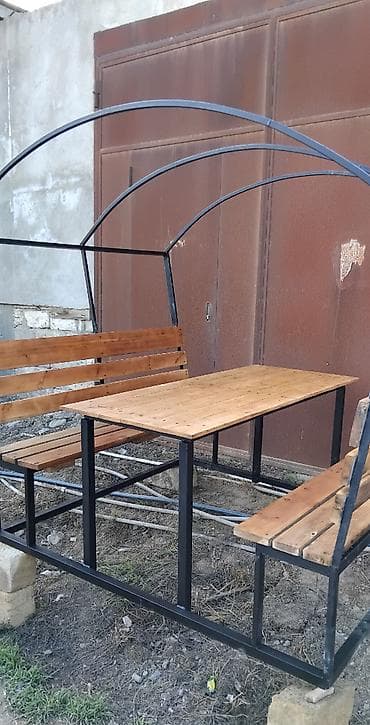 kamp stolu: İşlənmiş, Dördbucaq masa, Açılmayan, Skameykalar ilə, Taxta — 1