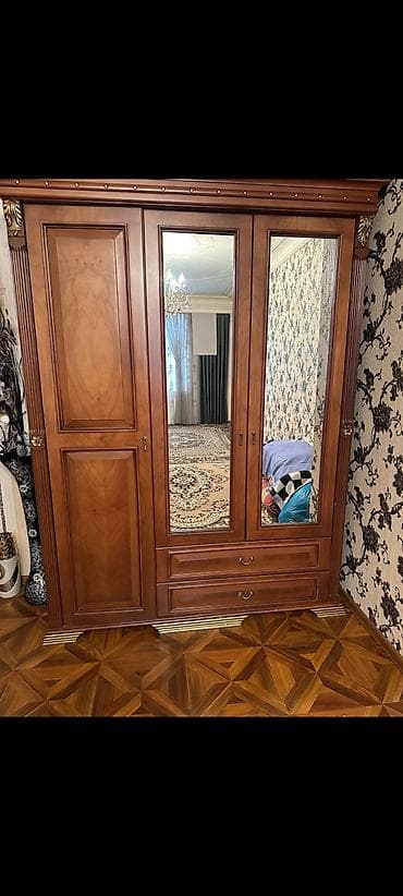 290 Azn Turkiyye istehsalli Dolab.Temiz taxtadan materialli.Əla