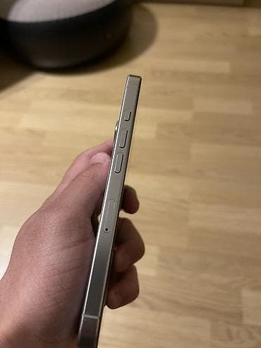 apple mac: IPhone 16 Pro, 256 GB, Natural Titanium, Simsiz şarj, Face ID — 5