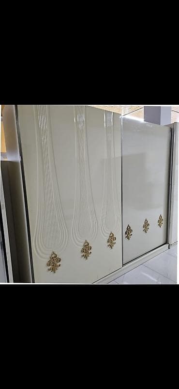 *249₼ Dolab satılır* Eni 2.40sm Hund 2 .10sm Derinlik 60sm Unvan