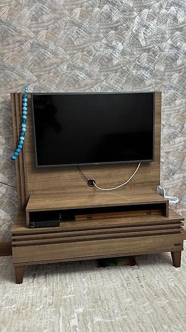 подставка под телевизор lg: Düz TV altlığı, Polkalı, Taxtalı — 1