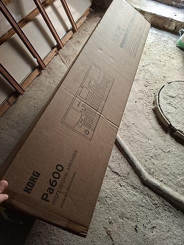 KORG Pa600 – karobka Bos Korg pa 600 Bos Qutu satilir Pipiteri