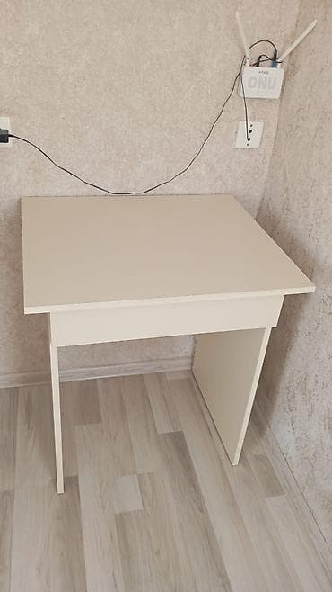Dördbucaq masa, Stulsuz, Polkasız, Siyirməli — 3