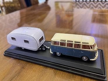 Model avtomobil dəsti – VW Bus Samba + qoşqu karvan - Ölçü: vitrinlik — 3