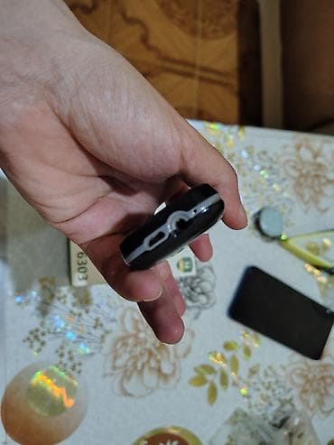 data modem sim card: - Model: Realfone 6303 (qutusu ilə) - Şəbəkə: Dual SIM - Ekran: rəngli — 8