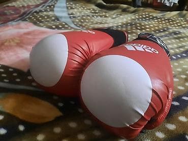 Toplar: Adidas boks əlcəkləri cəmi 2 dəfə istifadə edilib alındıqdan sonra — 1