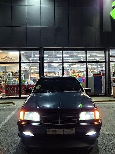 bmw e36 kuza: Mercedes-Benz C 180: 1.8 l | 1995 il Sedan — 2