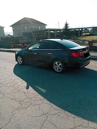 pirus diski: Chevrolet Cruze: 1.4 l | 2012 il 330000 km Sedan — 2
