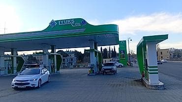 qapi pencere modelleri: YUKS OIL yanacaqdoldurma məntəqəsi Xidmətlər: - Avtomobillər üçün — 3